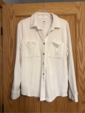 C&C California Off-White Ribbed Soft Collared Button down Shirt size medium